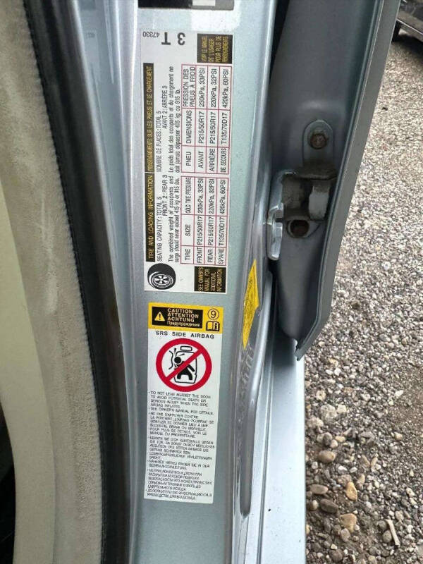 2013 Toyota Prius v Five