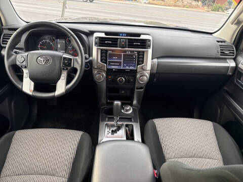 2024 Toyota 4Runner SR5