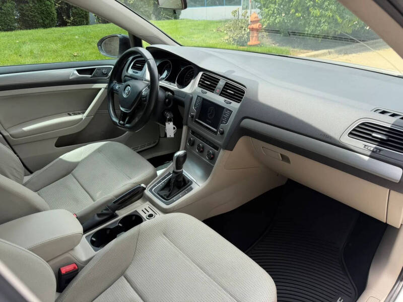 2017 Volkswagen Golf