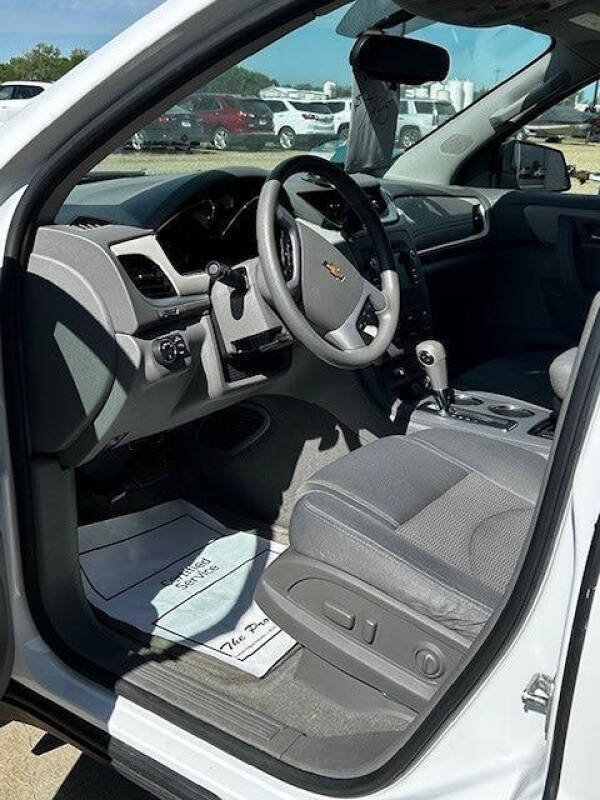 2017 Chevrolet Traverse LS