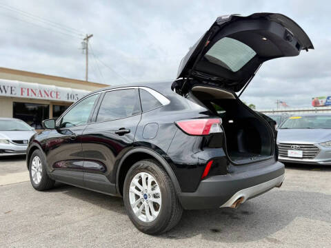 2020 Ford Escape SE