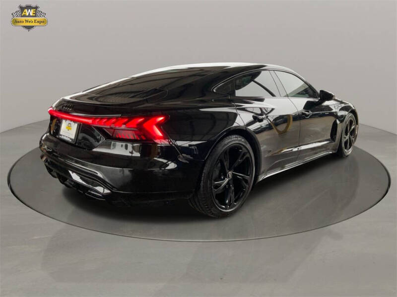 2023 Audi e-tron GT quattro Premium Plus