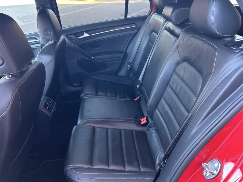 2015 Volkswagen Golf R 4Motion