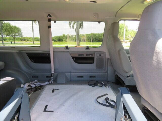 2013 Ford E-Series E-150 XLT