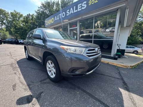 2013 Toyota Highlander for sale at Chinos Auto Sales in Crystal MN