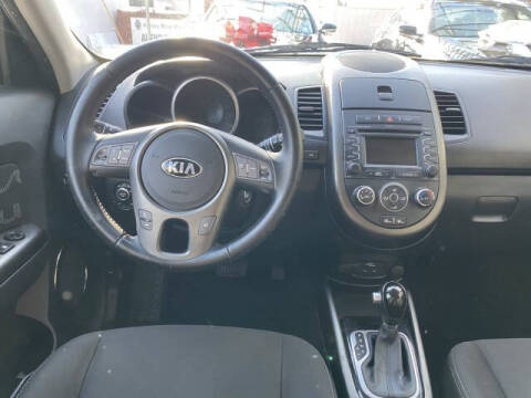 2013 Kia Soul +