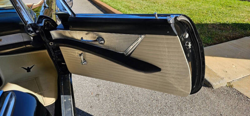 1955 Ford Thunderbird