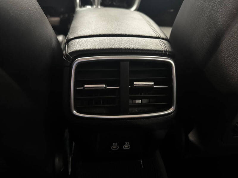 2025 Genesis G70