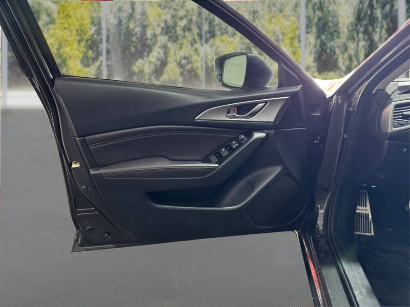 2018 Mazda MAZDA3 Touring