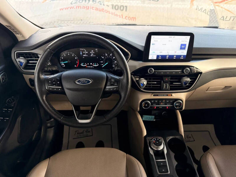 2020 Ford Escape SEL