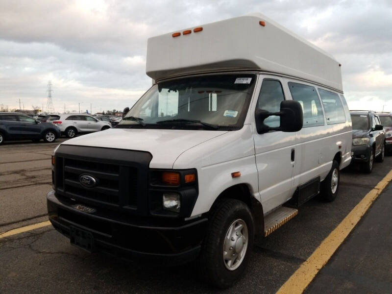 2013 Ford E-Series Cargo for sale at NORTH CHICAGO MOTORS INC in North Chicago IL