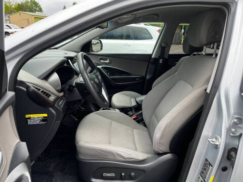 2017 Hyundai Santa Fe SE