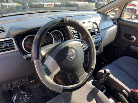 2009 Nissan Versa 1.8 S