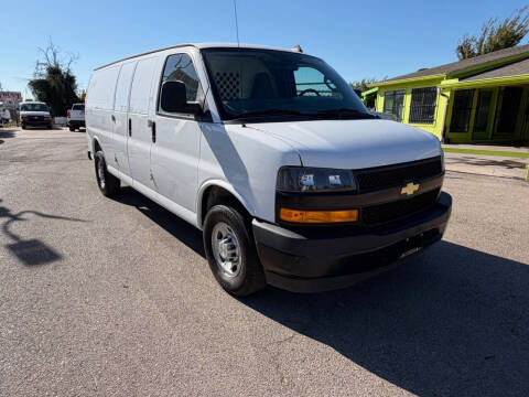 2022 Chevrolet Express 2500