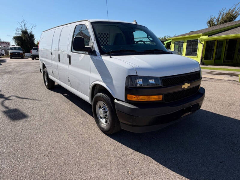 2022 Chevrolet Express 2500