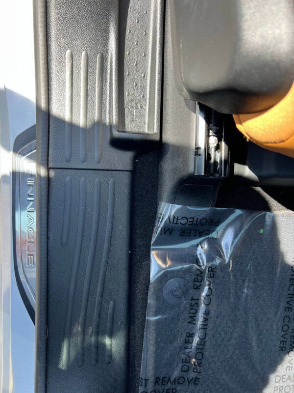 2023 Chrysler Pacifica Plug-In Hybrid Pinnacle