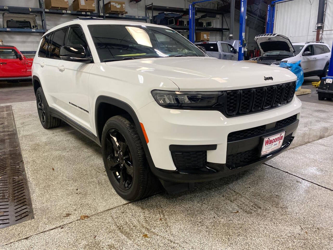 2023 Jeep Grand Cherokee L for sale at Victoria Auto Sales in Victoria, MN