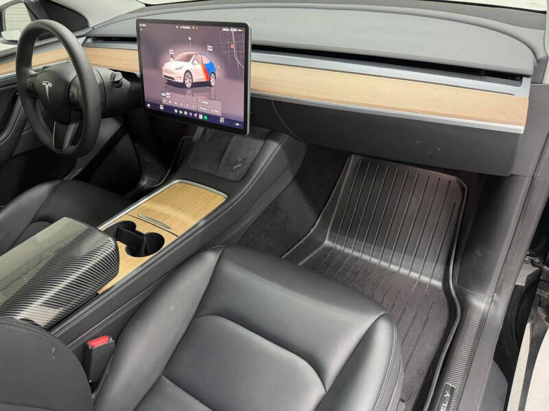 2024 Tesla Model Y Long Range
