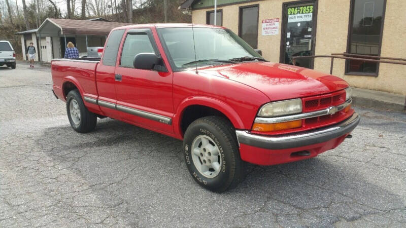 2000 Chevrolet S-10 for sale at The Auto Resource LLC. in Granite Falls NC