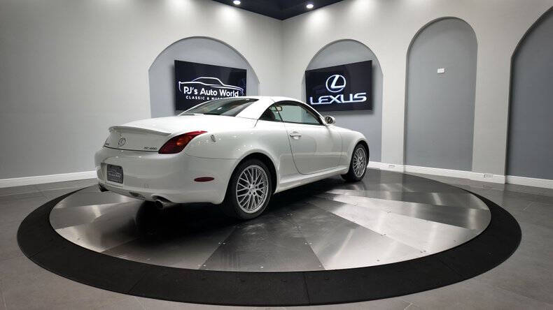 2005 Lexus SC 430