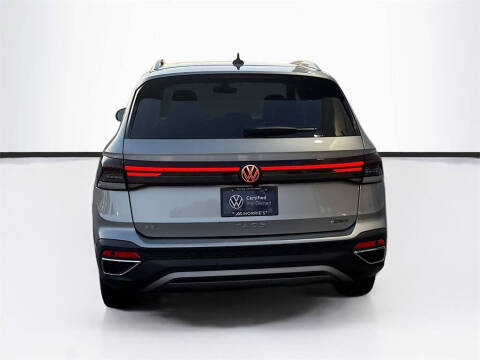 2025 Volkswagen Taos SEL 4Motion