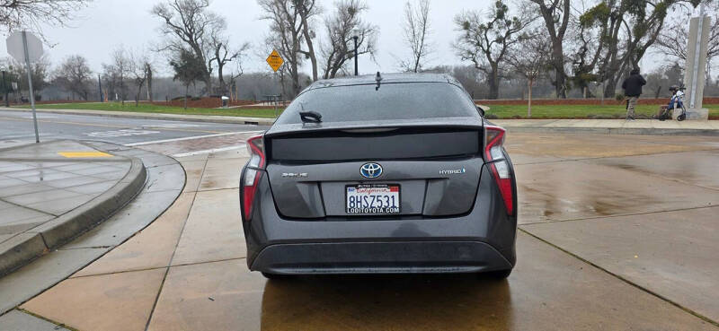 2016 Toyota Prius Two