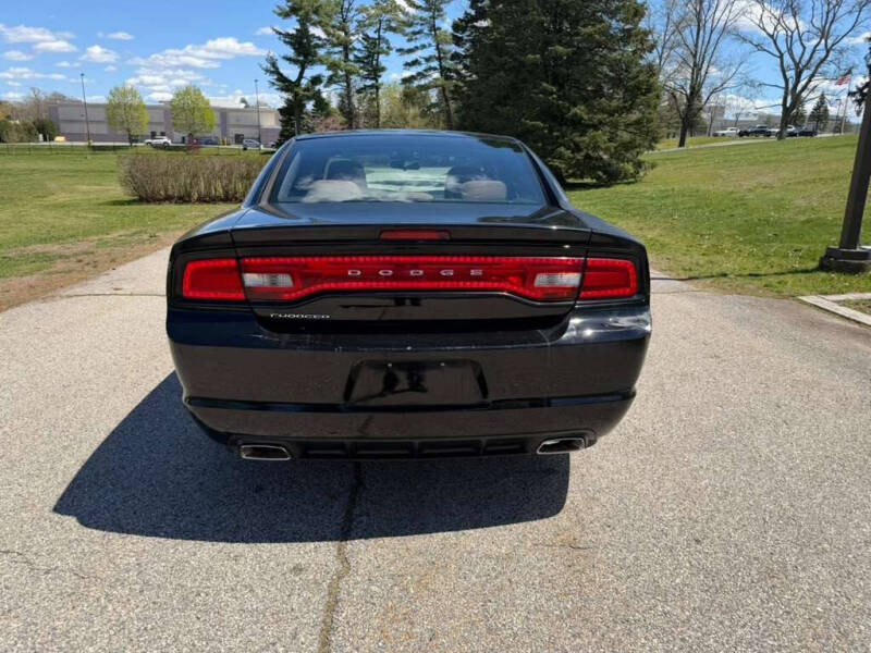 2012 Dodge Charger SE