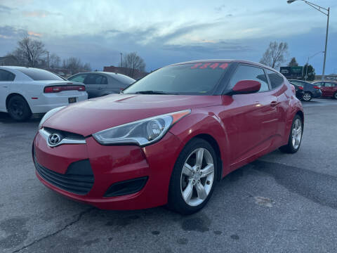 2013 Hyundai Veloster for sale at BELOW BOOK AUTO SALES in Idaho Falls ID