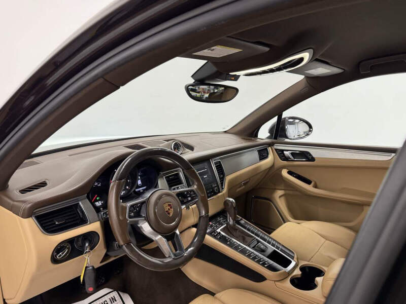 2017 Porsche Macan GTS