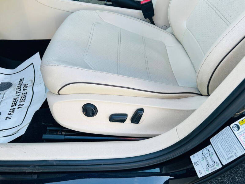 2017 Volkswagen Passat 1.8T SE