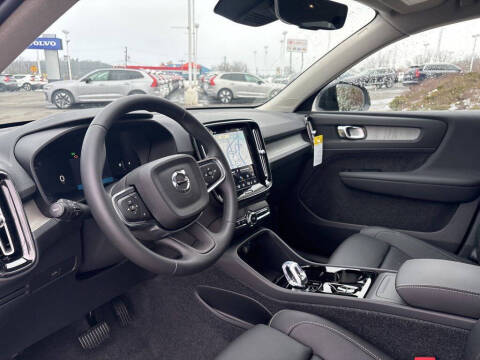 2026 Volvo XC40 B5 Plus