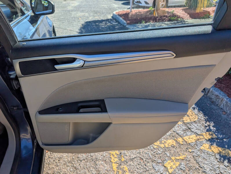 2019 Ford Fusion Hybrid SE