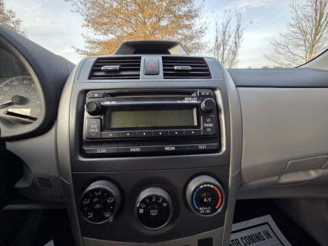 2012 Toyota Corolla LE