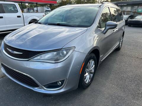 2019 Chrysler Pacifica for sale at BRYANT AUTO SALES in Bryant AR