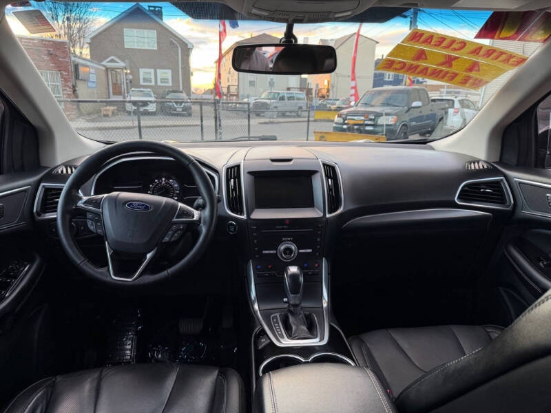 2017 Ford Edge Titanium