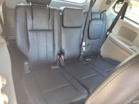 2014 Chrysler Town and Country Touring