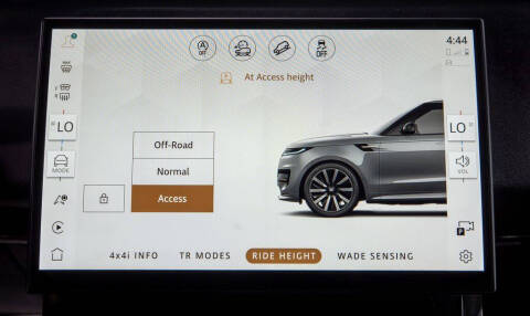 2025 Land Rover Range Rover Sport P360 SE