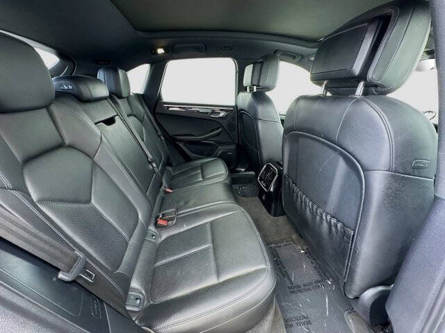 2022 Porsche Macan