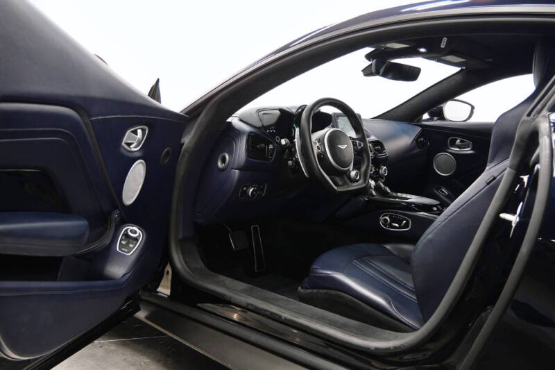 2020 Aston Martin Vantage