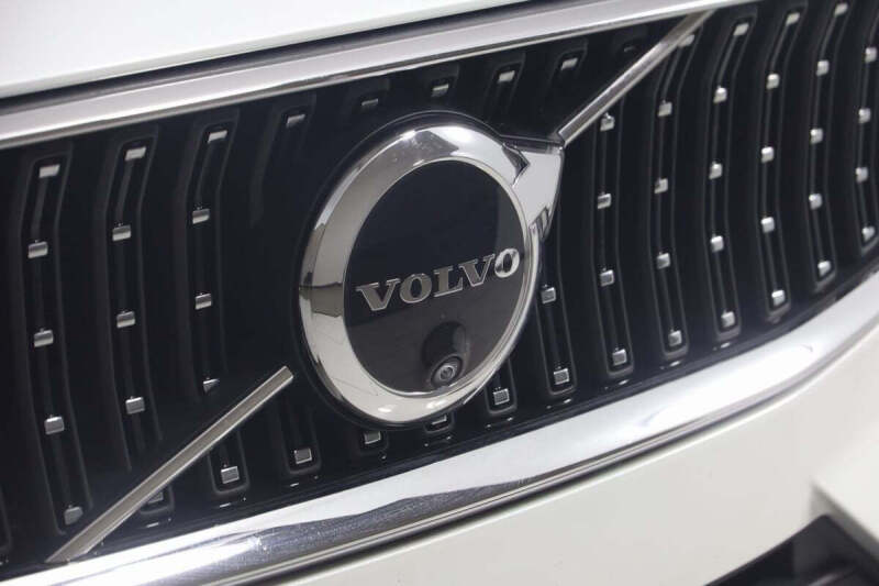 2024 Volvo V60 Cross Country B5 Plus