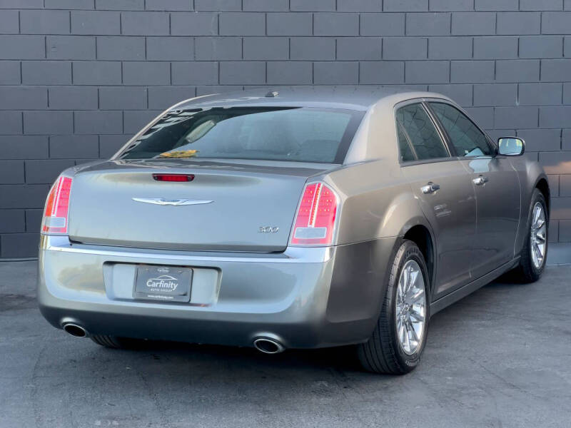 2011 Chrysler 300 Limited