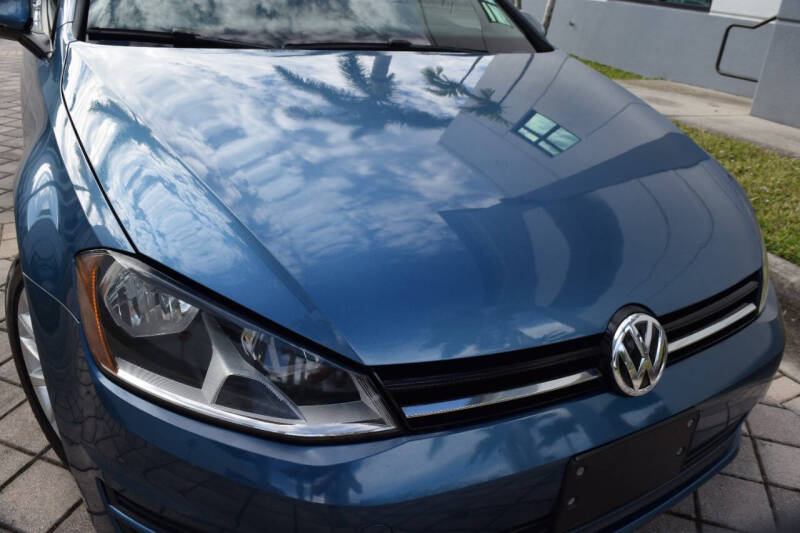 2015 Volkswagen Golf TDI SE