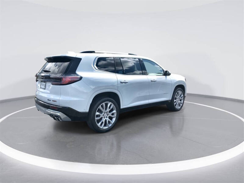 2024 GMC Acadia Denali