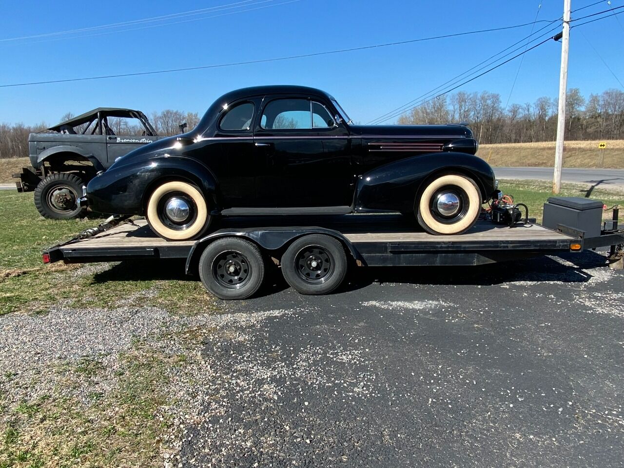 1937 Oldsmobile Coupe 1