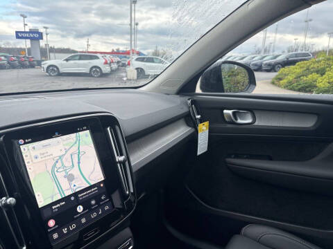 2026 Volvo XC40 B5 Plus