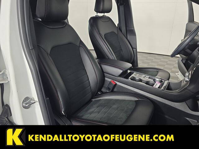 2021 Ford Edge ST-Line