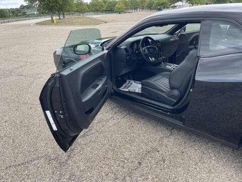 2014 Dodge Challenger R/T Plus