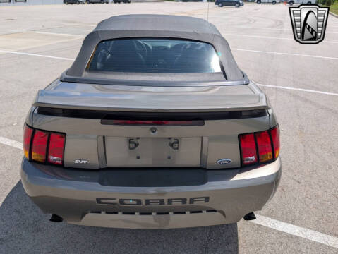 2001 Ford Mustang SVT Cobra