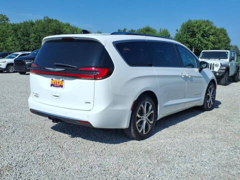2025 Chrysler Pacifica Pinnacle