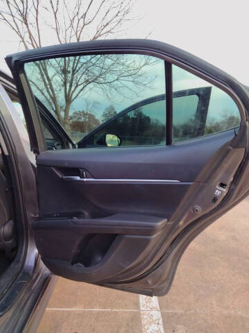 2018 Toyota Camry SE